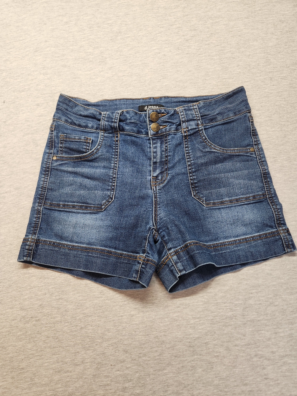 d. jeans Women's Medium Blue High-Rise Denim Shorts